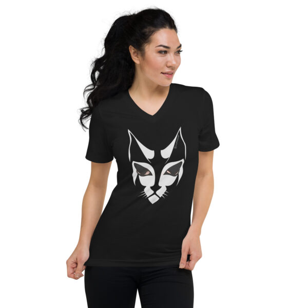 “Shadowcat” – Unisex T-Shirt mit V-Ausschnitt | Bella + Canvas 3005